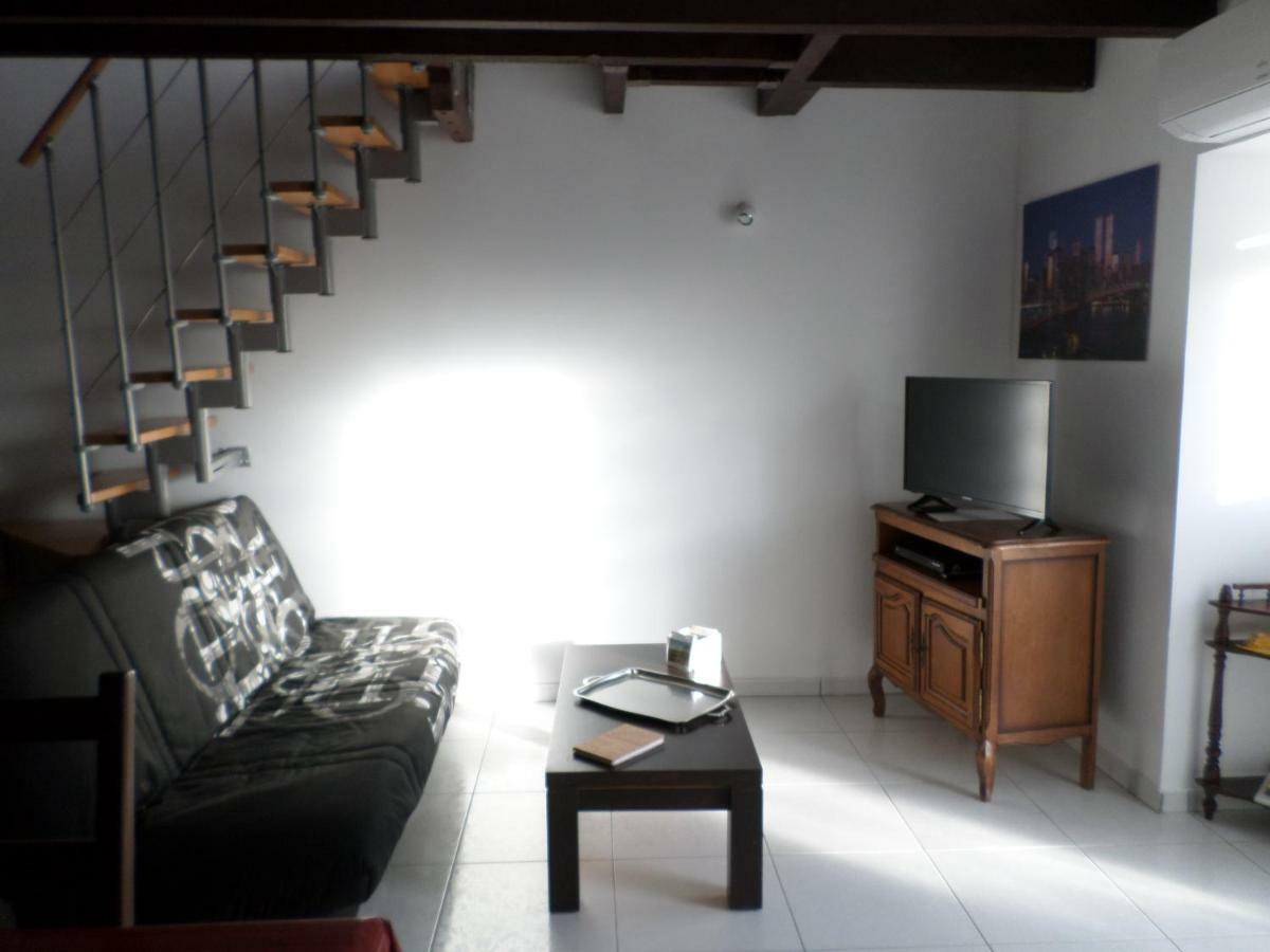 Gîte Puy Morin Montournais Extérieur photo